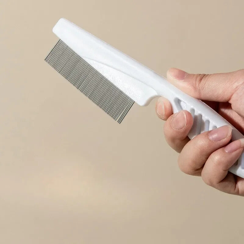 Peigne double anti-puces et démêlant — le geste précis