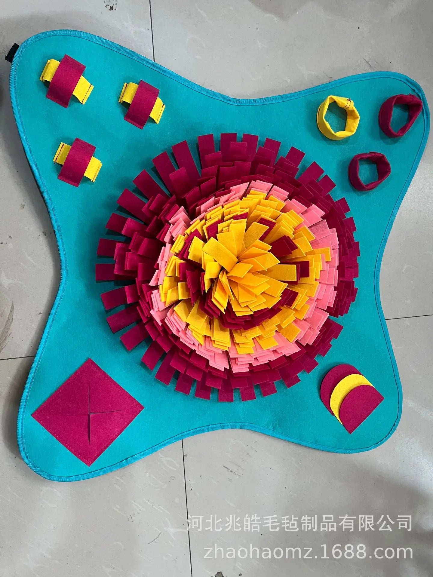 Tapis de fouille — stimulation et instinct naturel
